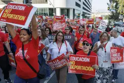 Marchers, teachers union demand LAUSD provide more protection for immigrants